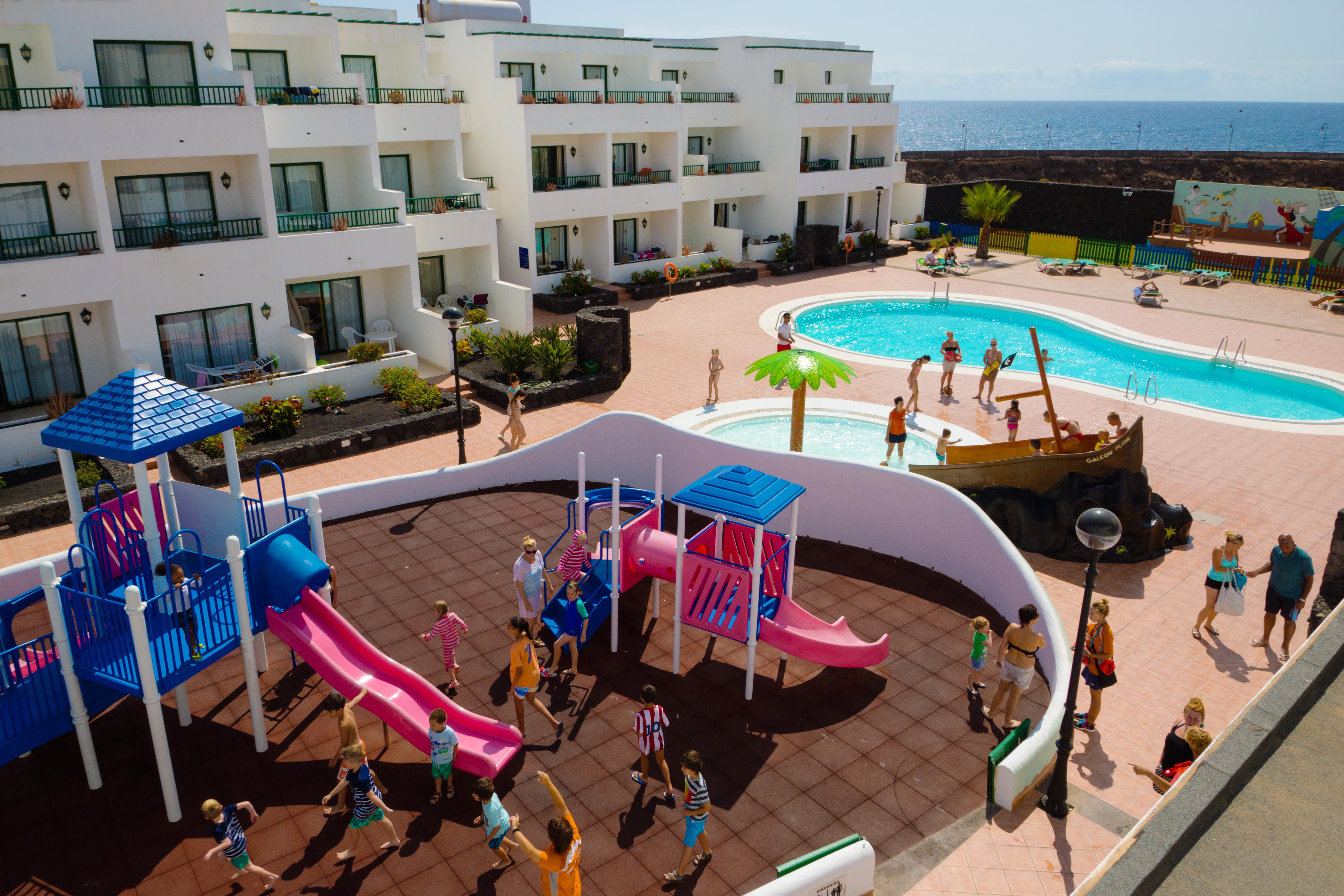 Apartamentos Galeon Playa Costa Teguise Kültér fotó